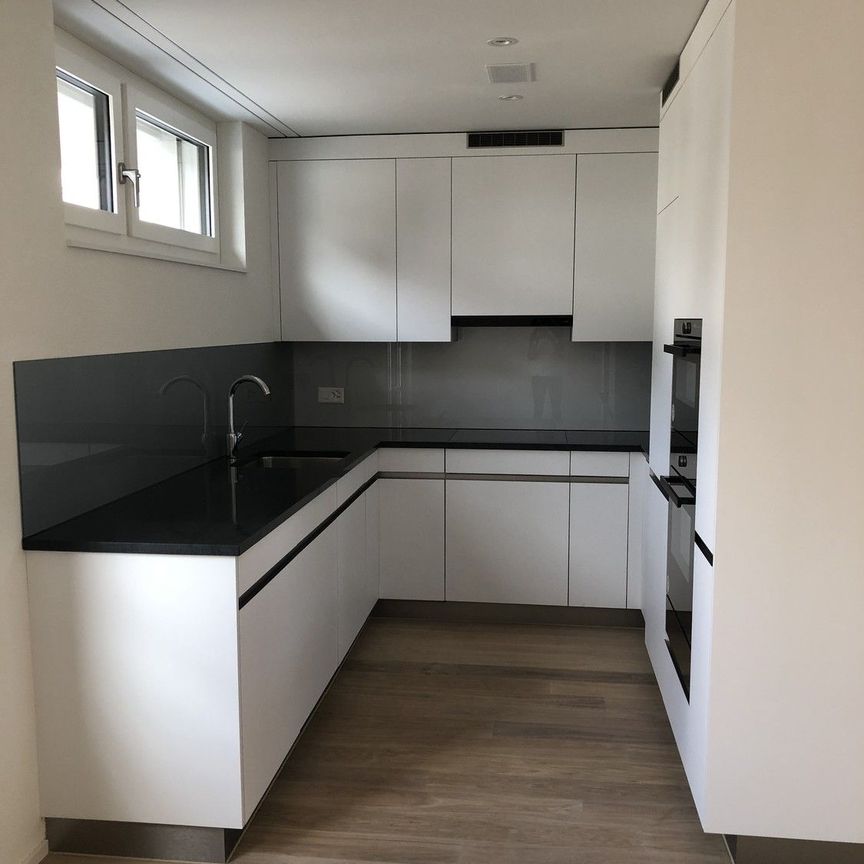 Neubau Wohnung im Herzen von Unterengstringen - Photo 1