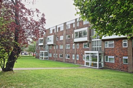 Fircroft Court, Woking - Photo 5