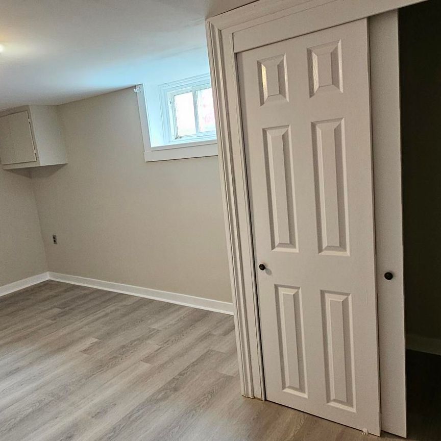 For Lease - 46 Walter Avenue Unit# B, Newmarket, Ontario - Photo 1