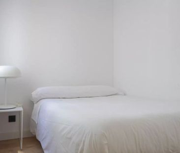 2-bedroom apartment for rent in Puerta del Ángel. - Photo 1