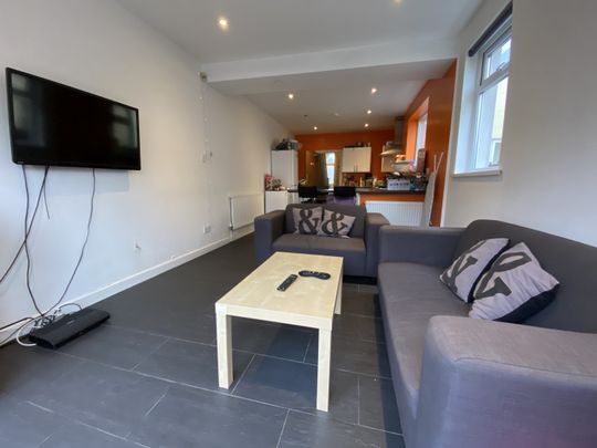 Clun Terrace, Cathays - Photo 1