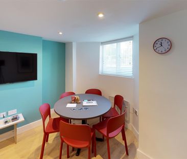 House - Terraced For Rent 31 Hampshire Terrace, Portsmouth - Photo 2