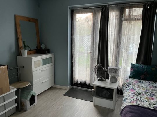 1 bedroom House - Chells Manor - Photo 1