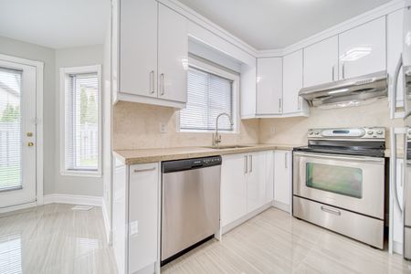 For Lease - 48 Chiara Drive Unit# Main, Vaughan, Ontario - Photo 4