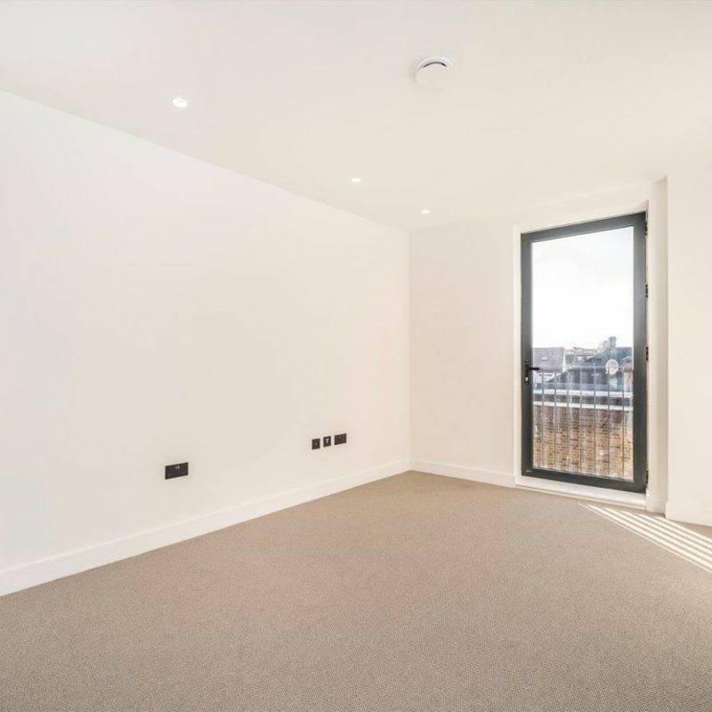 Cannon Hill Lane, Raynes Park, SW20 - Photo 1