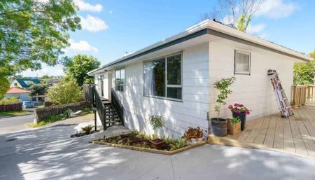 Charming 3-Bedroom Home in Massey - Photo 3