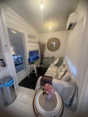 Beautifully renovated 1940s Cottage - short ... - Photo 1