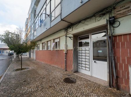 Almada, Setúbal Municipality - Photo 4