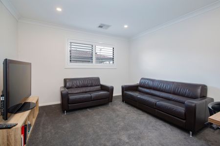 2/16 Hill Street, North Lambton NSW 2299 - House For Rent | Domain - Photo 5