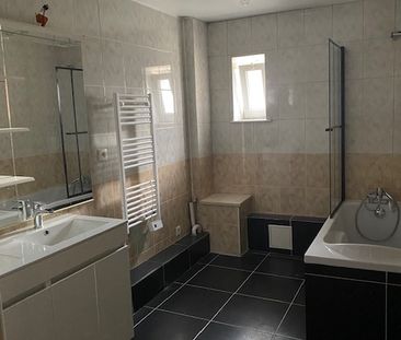 Location Appartement 4 pièces 118m² - Photo 1