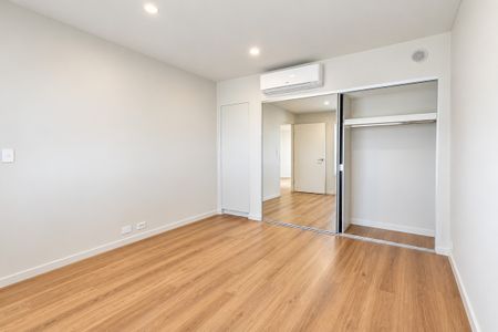 Luxurious Apartment Living - Photo 3