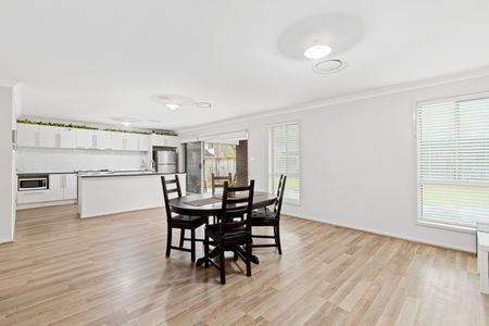 36 Diamond Hill Circuit, Edmondson Park NSW 2174 - House For Rent | Domain - Photo 2