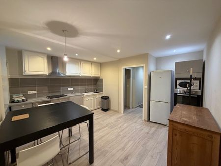 Location Appartement 2 pièces 47m² TOULON 83000 - Photo 4