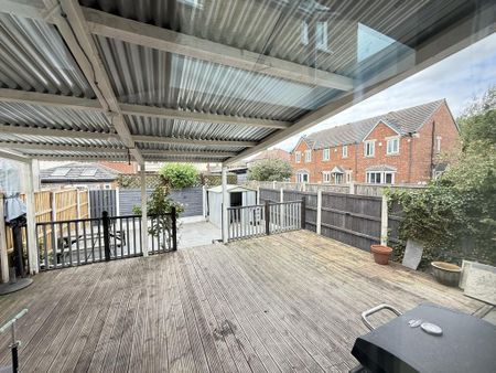 3 bedroom semi-detached house to rent - Photo 3