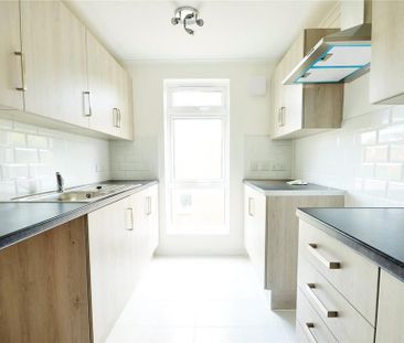 2 bedroom maisonette to rent - Photo 4