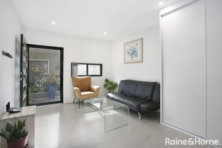 1/70 Burdett Street, Hornsby, NSW 2077 - Photo 3