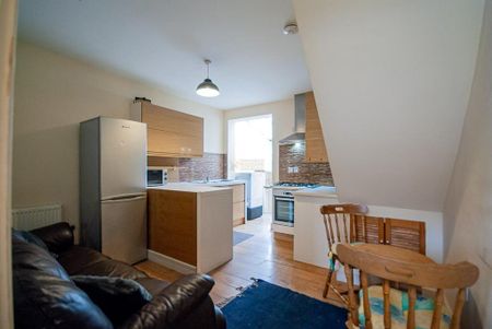 3 bedroom terraced house to rent - Photo 4