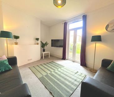 5 Bed End Terrace, St. Denys Road, SO17 - Photo 6