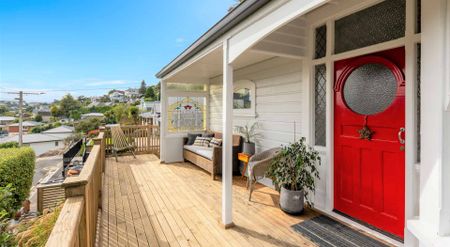 North-facing Character Home - Photo 3