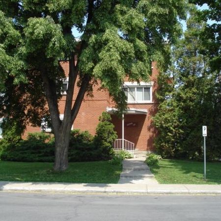 TRÈS GRAND ET LUXUEUX 3½ À LOUER À POINTE-CLAIRE - Photo 3
