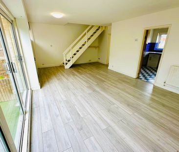 3 Bed Terraced House, Park Hill Rise, CR0 - Photo 2
