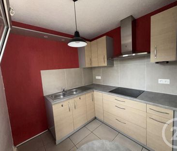 Location Appartement 2 pièces 46m² MONT DE MARSAN 40000 - Photo 2