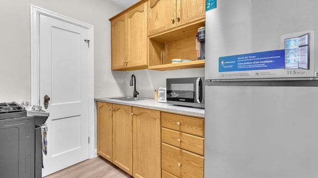 For Lease - 111 DUNDAS Street Unit# 1, London East, Ontario - Photo 1