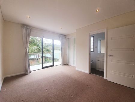 Beautiful and Near the Beach - Photo 4