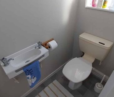 Alicetown Quality 3brm Townhouse - Photo 3