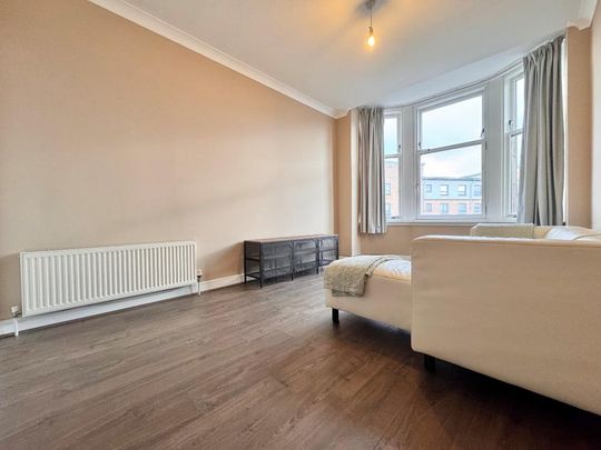 2 bedroom flat to rent - Photo 1
