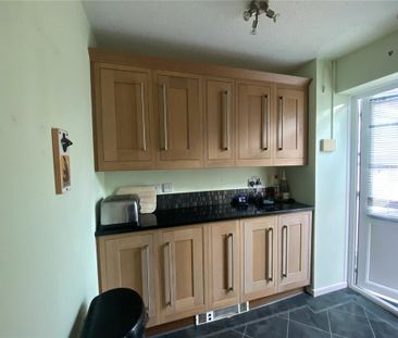 2 bedroom semi-detached house to rent - Photo 5