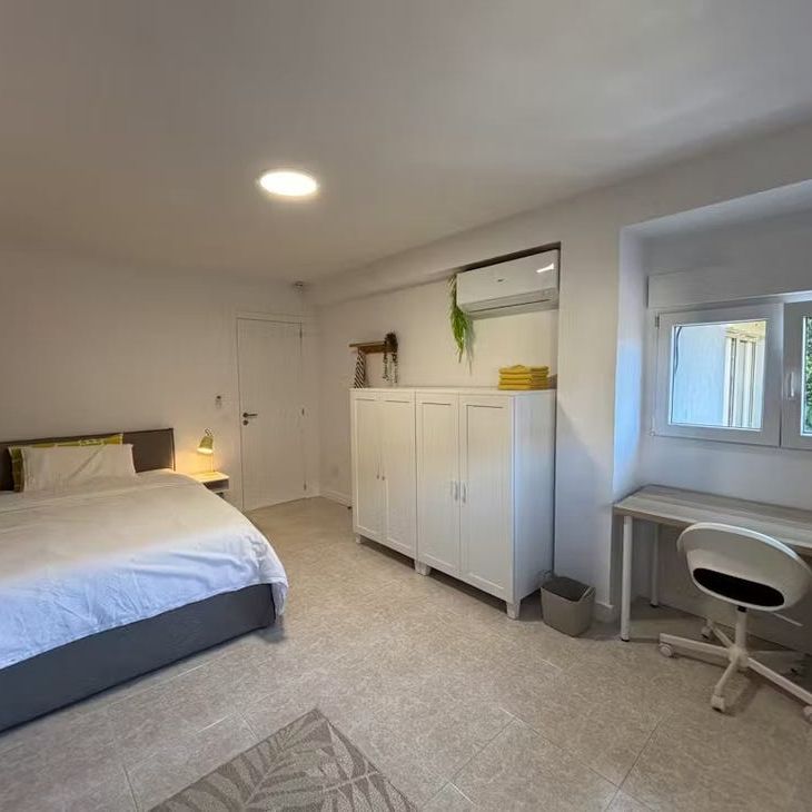 Carrer de Rodrigo de Pertegás, Valencia, Valencian Community 46023 - Photo 1