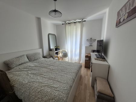 Location Appartement 3 pièces 67m² ARMENTIERES 59280 - Photo 3