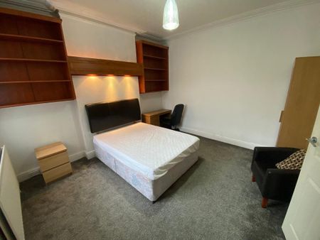 5 bedroom house to rent - Photo 4