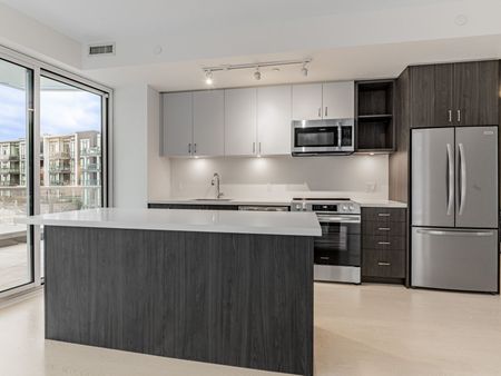 For Lease - 333 Sunseeker Avenue Unit# 301, Innisfil, Ontario - Photo 5