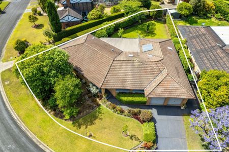 Spacious Family Home - Photo 3