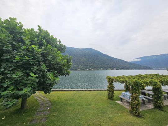 3.5 locali fronte lago con balcone - Photo 1