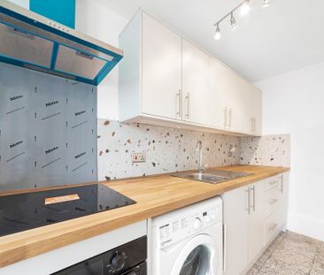 Cleveley Close, Charlton, SE7, London - Photo 3