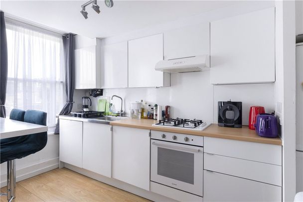 Earlsfield Road, London, SW18 3DG - Photo 1