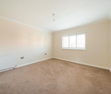 4 bedroom detached house to rent - Photo 2