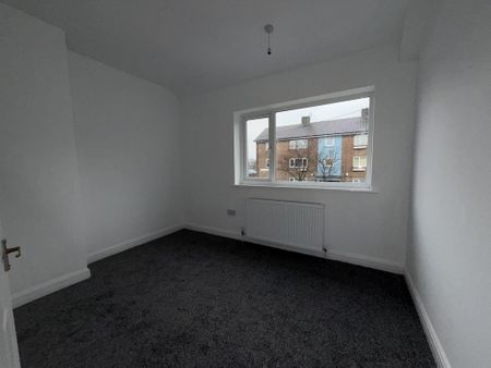 3 bedroom terraced house to rent - Photo 3