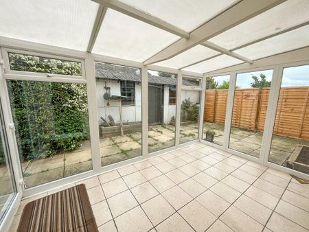 2 bedroom detached house to rent - Photo 4