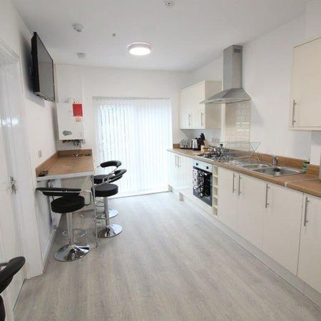 1 bedroom in a house share to rent - Photo 3