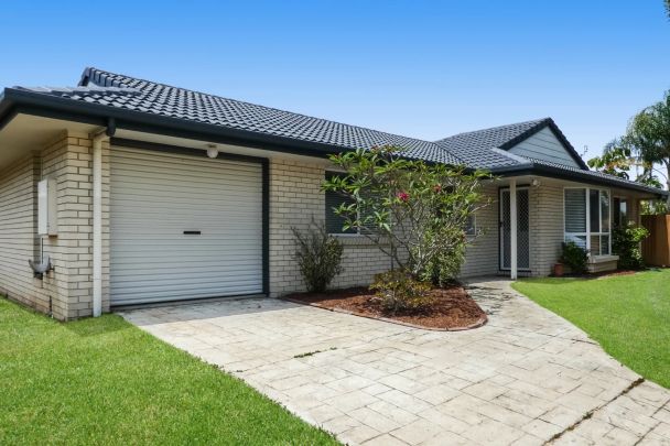 6 Connor Court, - Photo 1