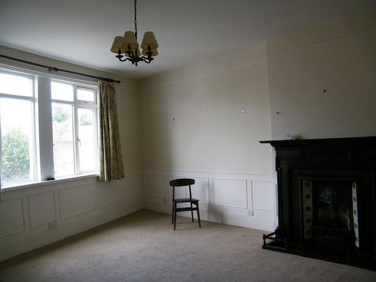 3 bedroom flat to rent - Photo 1
