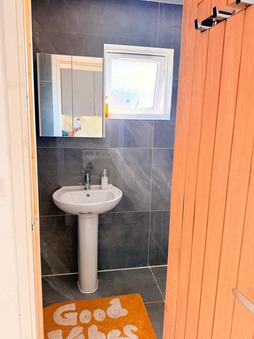 3 Bed Semi-Detached House, Pinner Road, HA1 - Photo 2