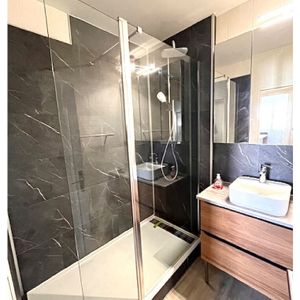 Location Appartement 3 pièces 64m² - Photo 2