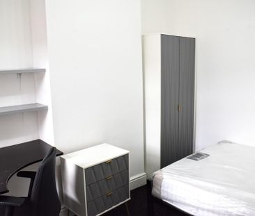 3 bedroom terraced house to rent - Photo 6