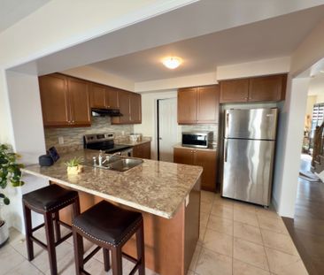 For Lease - 2633 Toffee Street, Pickering, Ontario - Photo 2