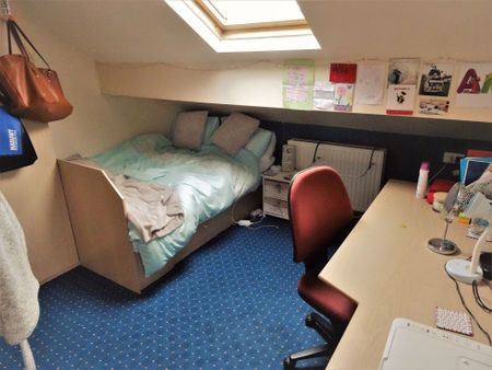 8 bedroom House in Derwent Water Terrace, Leeds - Photo 3